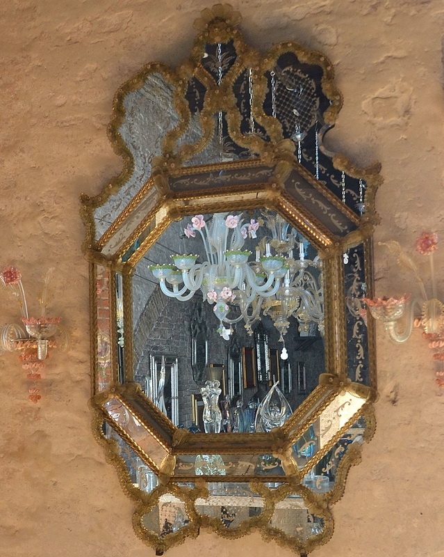 Ex-Kirche Santa Chiara Murano, Santa Chiara Murano, Murano-Glasspiegel, luxuriöse Spiegel, echtes Murano-Glas, eingravierter Murano-Spiegel, Designer-Spiegel, Spiegel aus Murano, venezianischer Spiegel