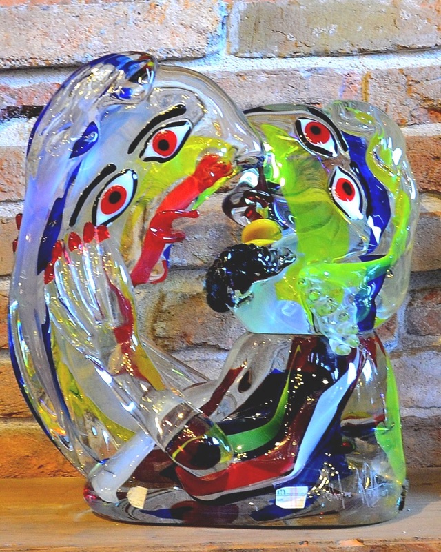 Murano-Glasskulpturen, echtes Murano-Glas, authentisches Murano-Glas, Murano-Glas einkaufen, venezianische Glasskulpturen, Ex-Kirche Santa Chiara Murano, einkaufen auf Murano, Murano-Glas Aktskulpturen, Akt Glasskulpturen, Akt Murano-Milchglasskulptur, moderne Murano-Aktglasskulpturen