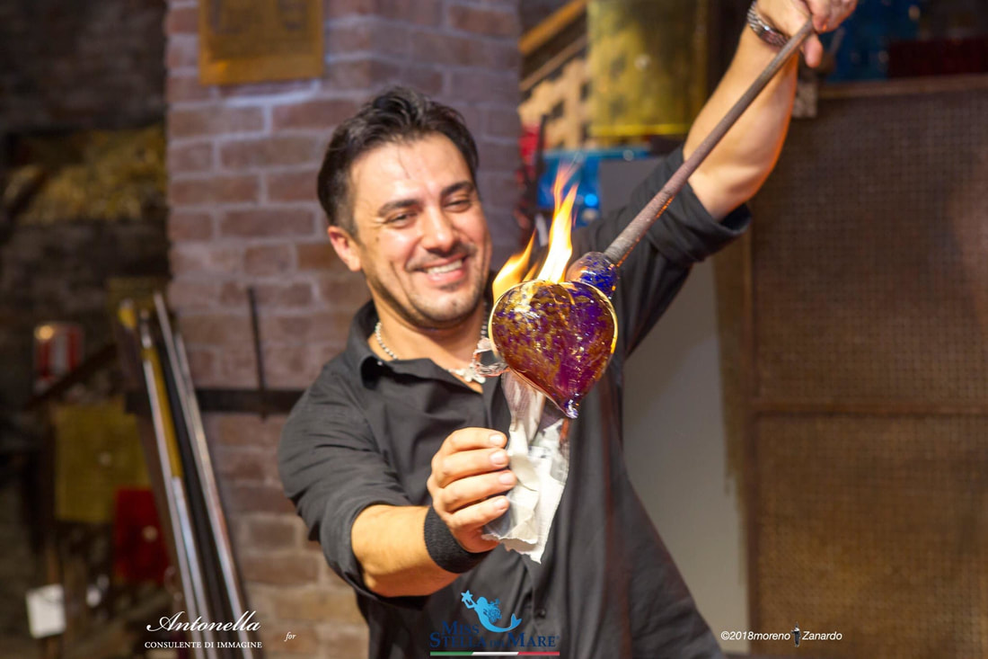 The glass cathedral santa chiara, glass blowing demontration, murano glass demonstration, private murano glass demonstration, love in glass at Santa Chiara, the glass cathedral santa chiara, glass working on Murano, live glass working murano venice